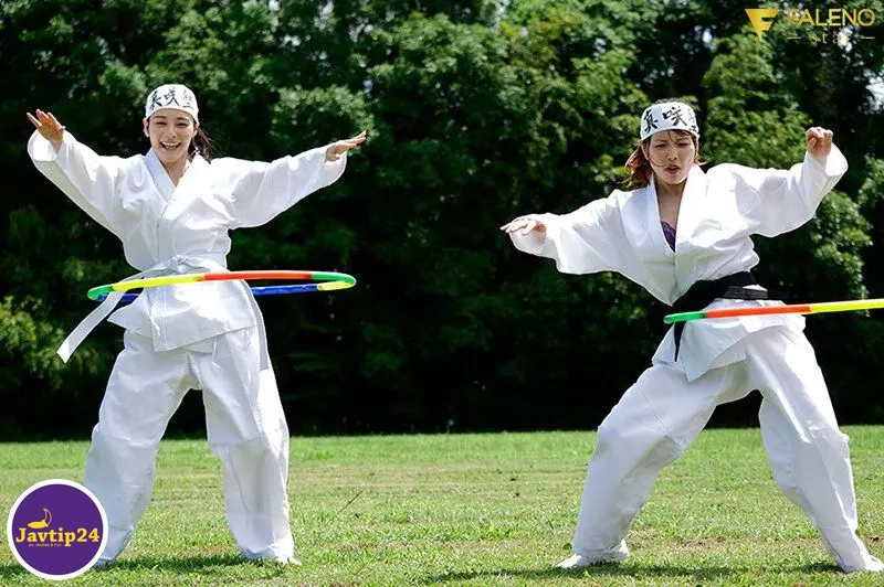 FNS-132 จุดเริ่มต้น: Masaki Juku 28 ชั่วโมงแห่งการฝึกฝนสาวร่านปลุกพลังที่สมบูรณ์แบบ - Niimura Akari, Yoshitaka Nene 2 FNS-132